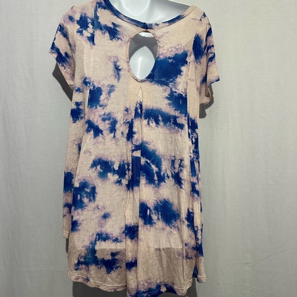 Abella Cream Asymmetrical Short Sleeve Tee - Picture 2 of 3